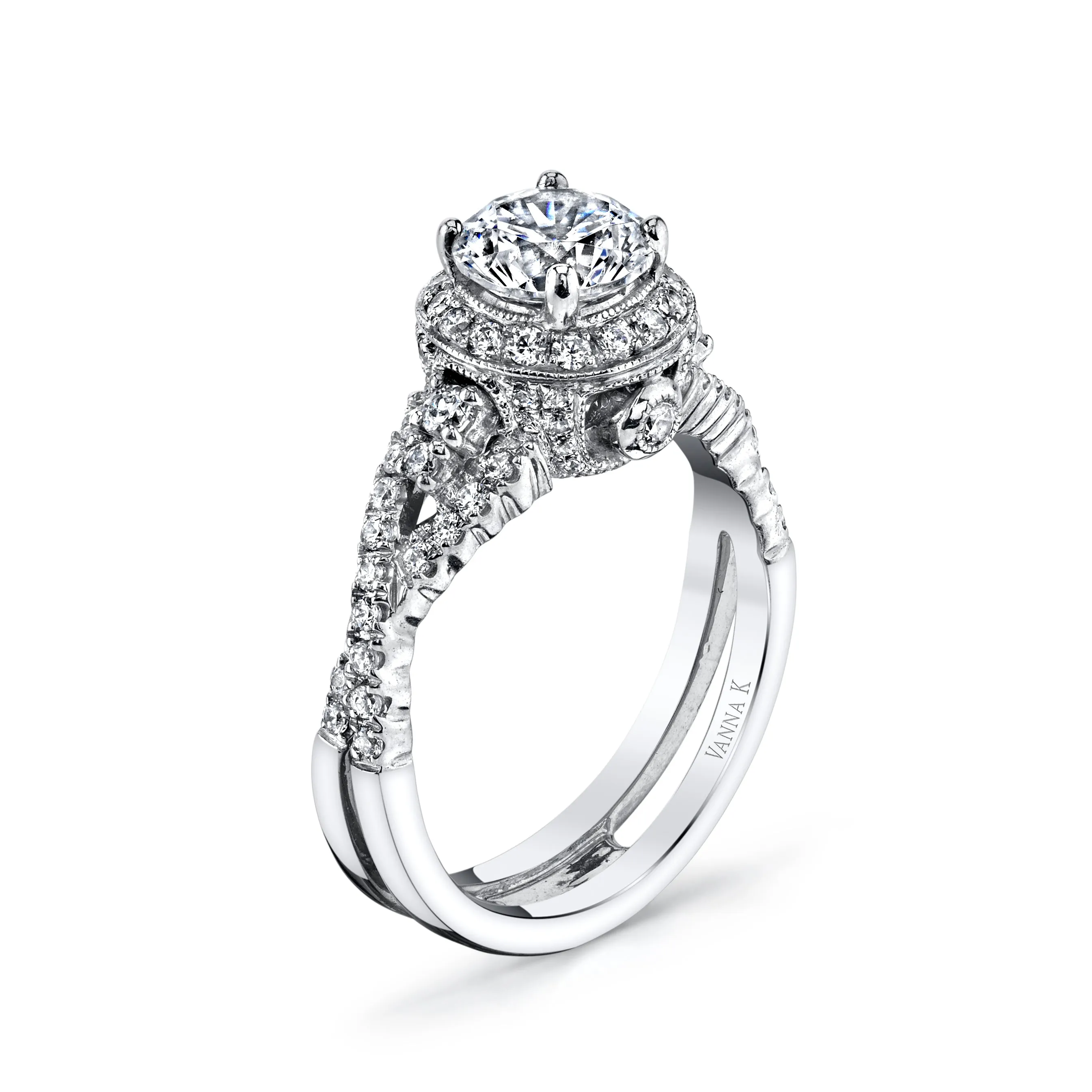 18K White Gold Halo Diamond Engagement Ring