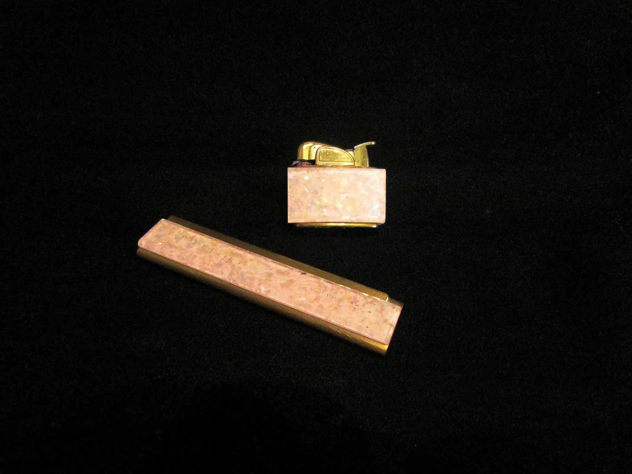 1950s Evans Lucite Confetti Lighter & Comb Set Ladies Accessories