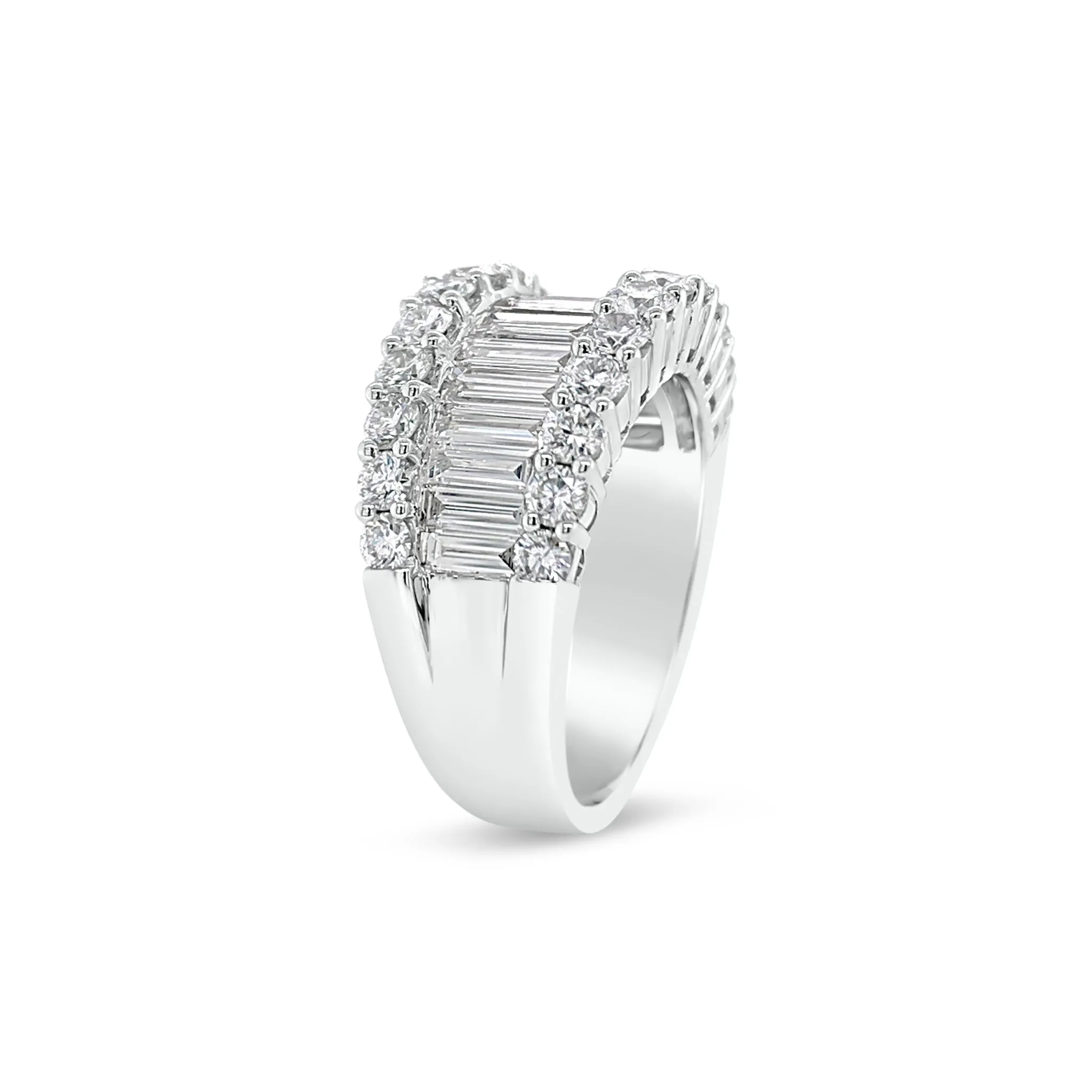 Baguette & Round Diamond Wedding Band