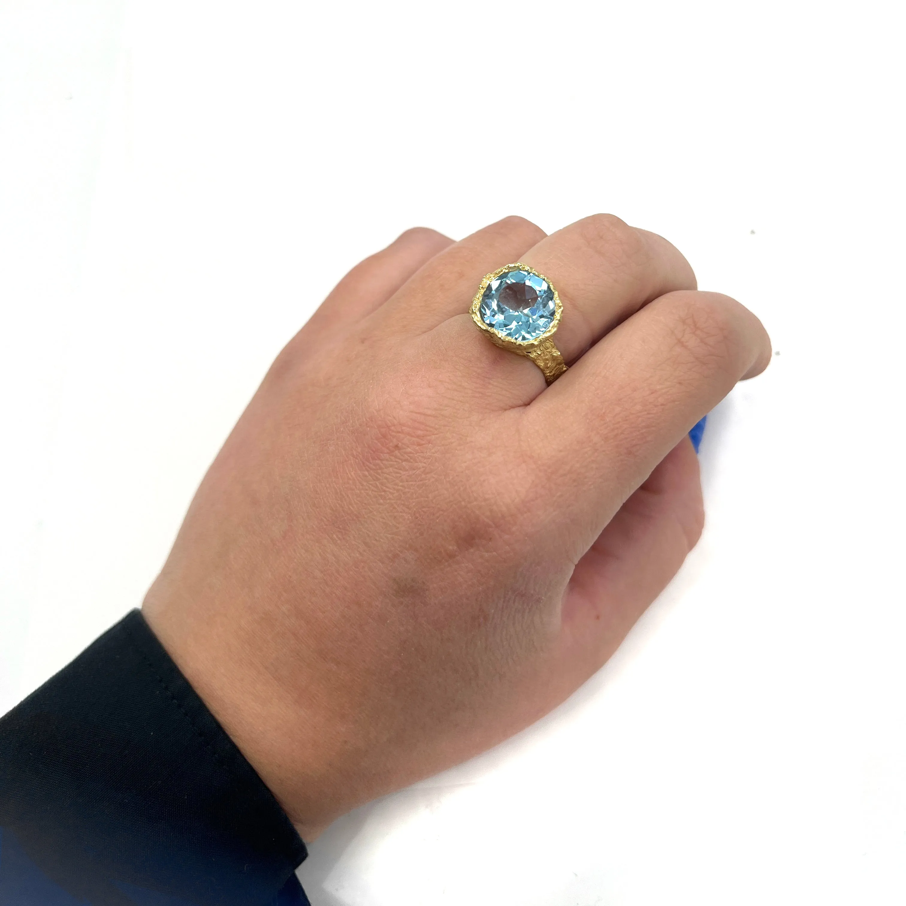 Colibri' Topaz Ring