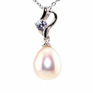 Eye of Zircon Pearl Necklace
