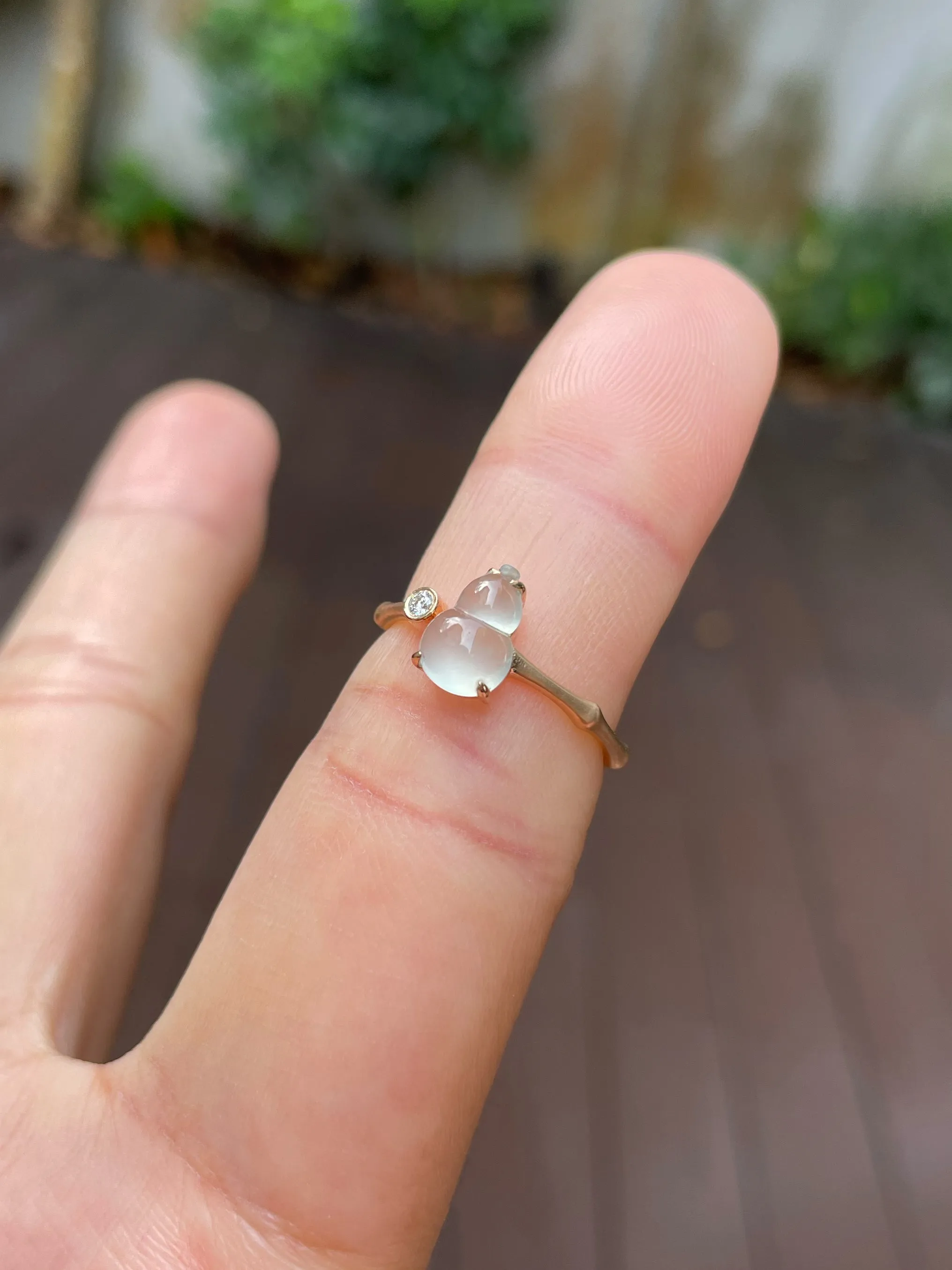 Glassy Jadeite Ring - Hu Lu 葫芦 (NJR152)