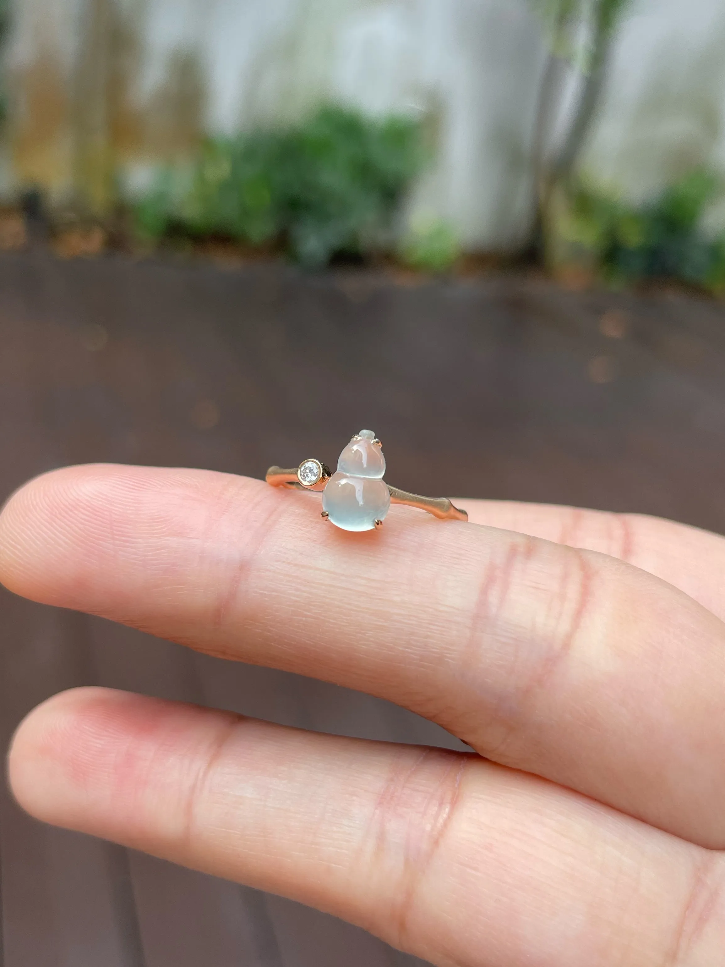 Glassy Jadeite Ring - Hu Lu 葫芦 (NJR152)