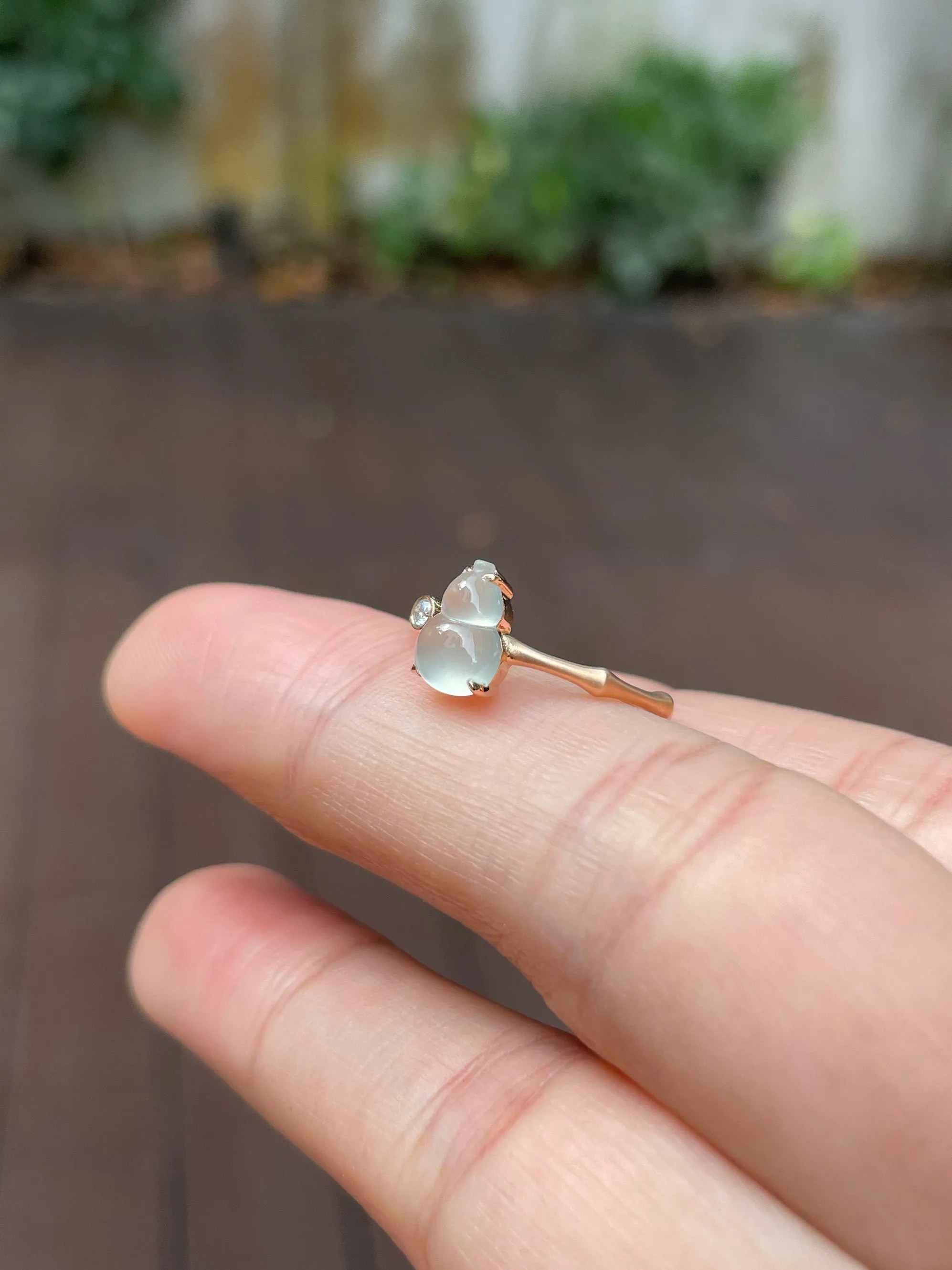 Glassy Jadeite Ring - Hu Lu 葫芦 (NJR152)