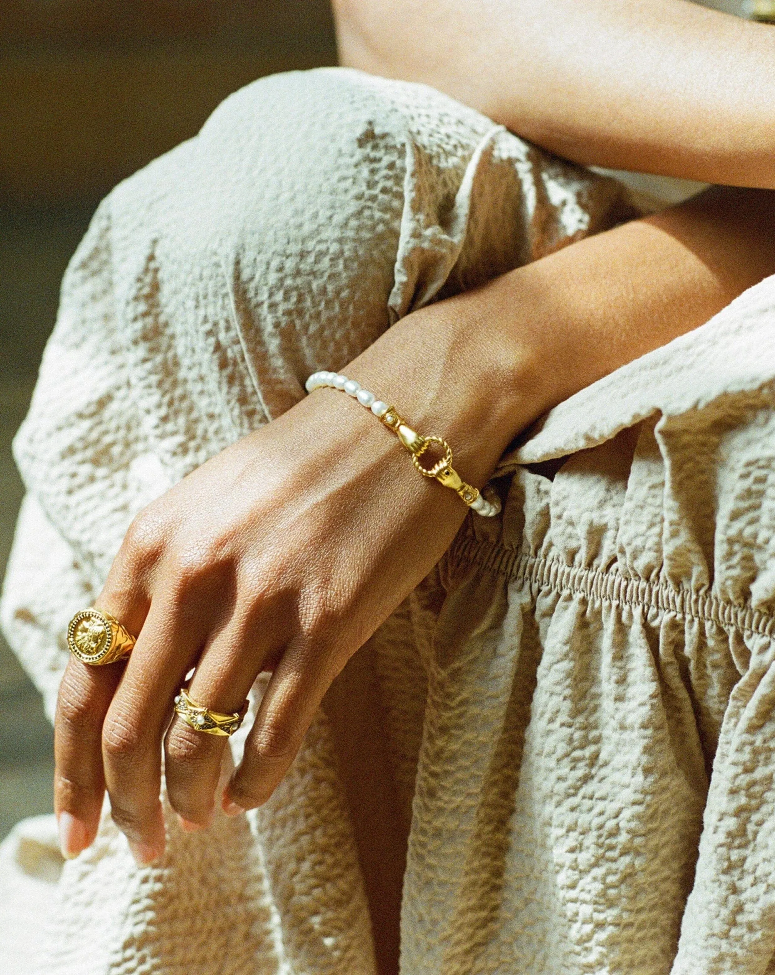 Harris Reed In Good Hands Pearl Bracelet | 18k Gold Plated/Pearl & Black Onyx