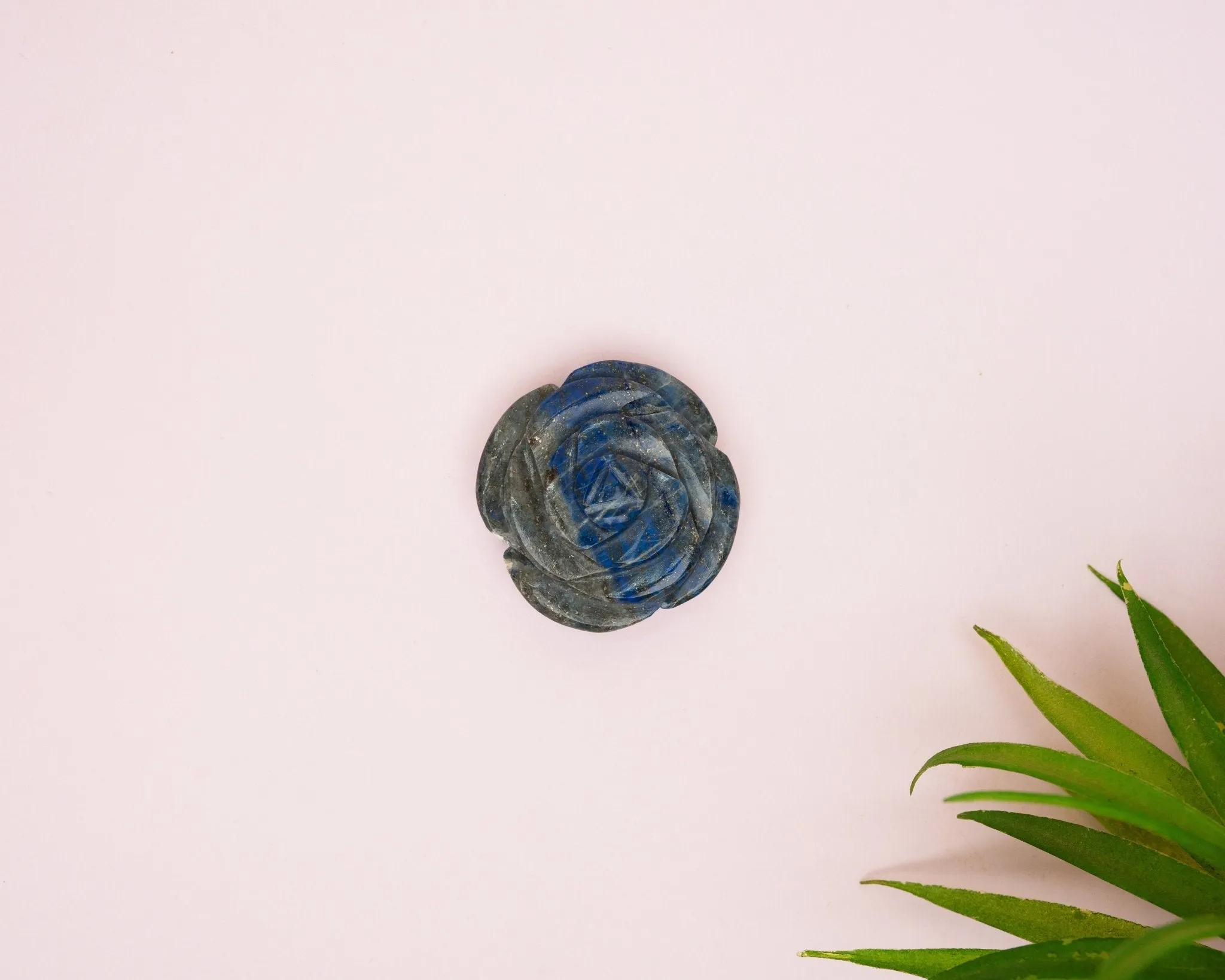 Lapis Lazuli Rose 54.9g