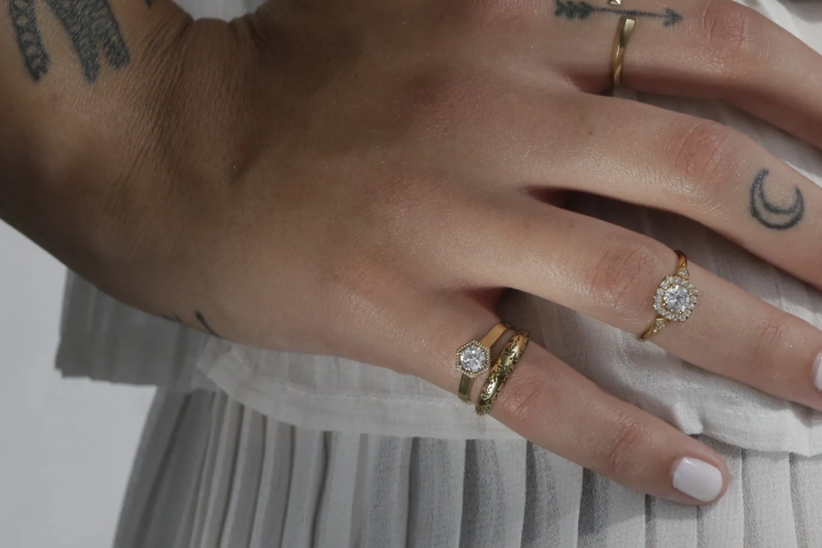 Queen Victoria Vintage Style Wedding Band