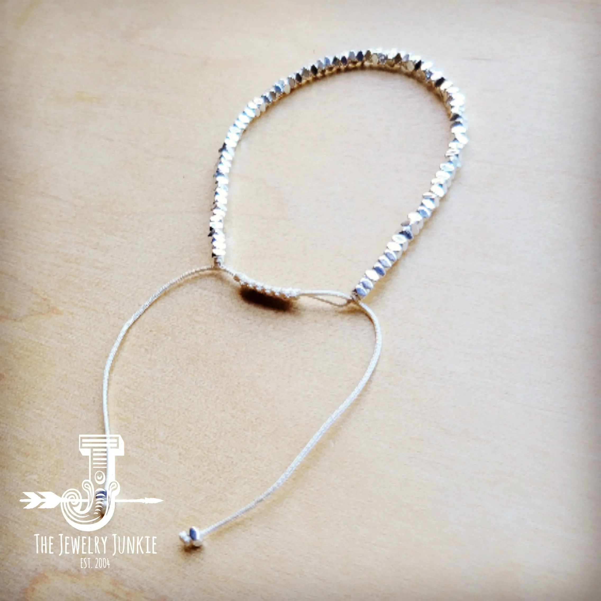 **Stackable Woven Beaded Bracelet in Silver 809v